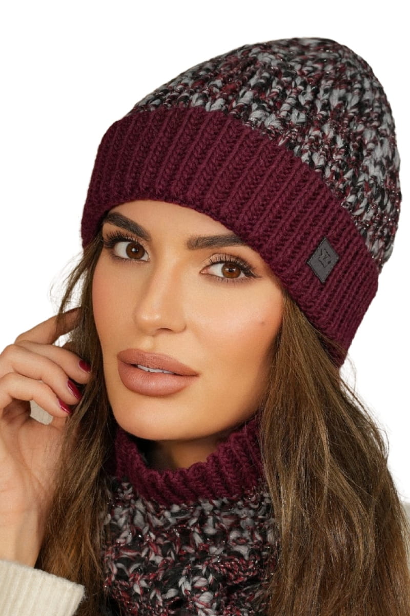 Čepice, Model: Morela, Barva: bordó, Složení materiálu: 40% vlna; 37% polyakryl; 19% alpaka; 4% polyester, Velikost: univerzální (54-60)