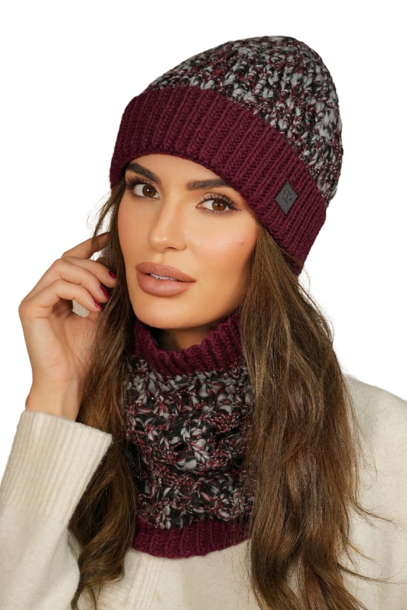 Komplet (Czapka + Komin), Model: Morela-Komplet, Kolor: bordowy, Skład materiału: 40% Wełna; 37% Poliakryl; 19% Alpaka; 4% Poliester, Przeznaczenie: Jesień/Zima, Wymiary(długość/szerokość): 38cm/28cm