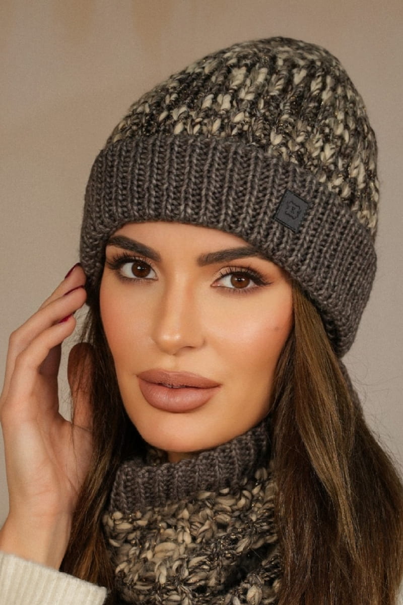 Czapka Damska, Model: Morela, Kolor: brązowy, Skład materiału: 40% Wełna; 37% Poliakryl; 19% Alpaka; 4% Poliester, Przeznaczenie: Jesień/Zima, Rozmiar: Uniwersalny (54-60) (Czapka Damska, zdjęcie 2)