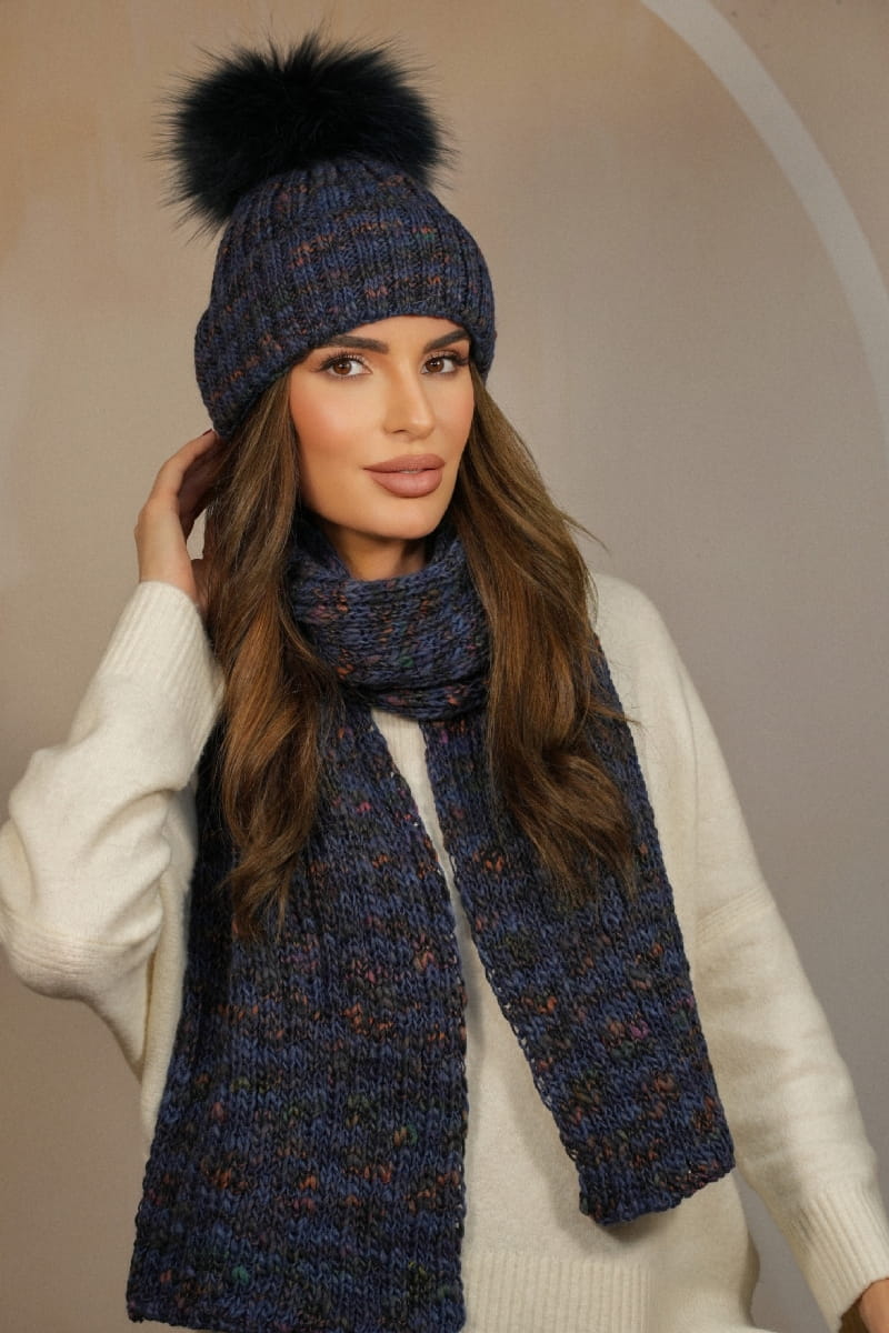 Model: Pavone-Szalik, Kolor: granatowy, Skład materiału: 75% Poliakryl; 25% Wełna, Przeznaczenie: Jesień/Zima, Wymiary(długość/szerokość): 180cm/28cm