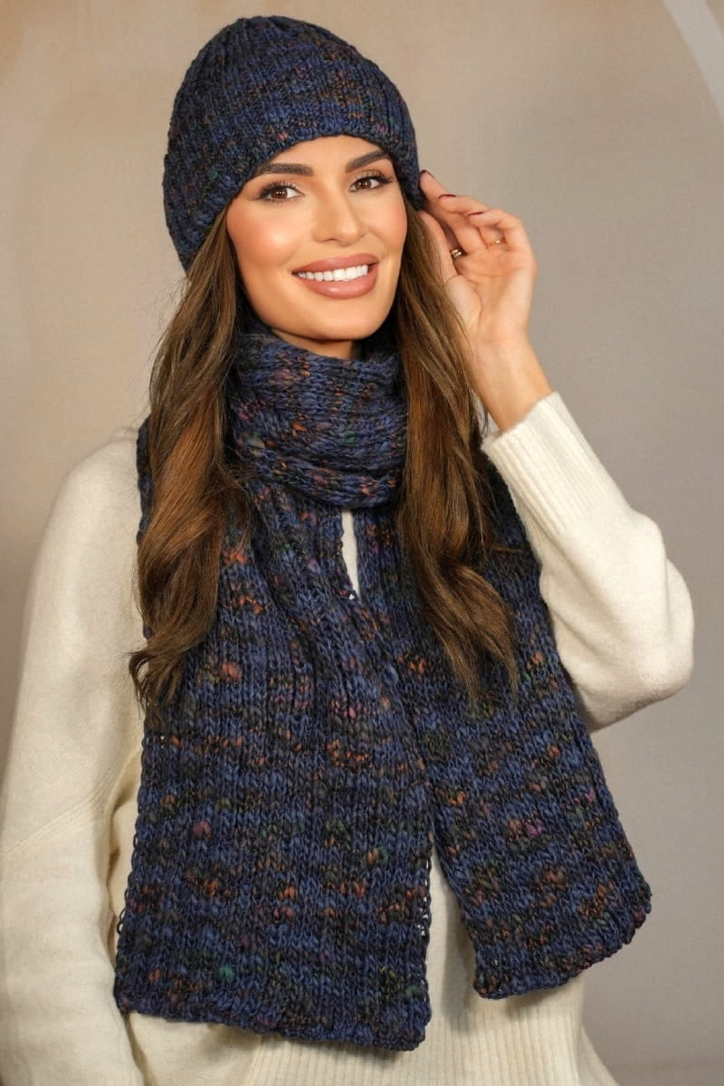 Komplet (Czapka + Szalik), Model: Hasu-Komplet, Kolor: granatowy, Skład materiału: 75% Poliakryl; 25% Wełna, Przeznaczenie: Jesień/Zima, Wymiary(długość/szerokość): 164cm/26cm (Komplet (Czapka + Szalik), zdjęcie 2)