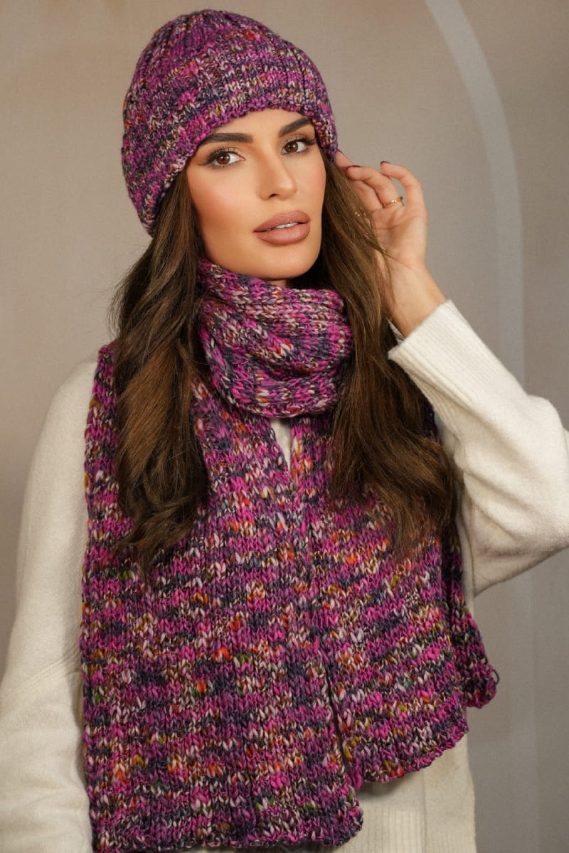 Komplet (Czapka + Szalik), Model: Hasu-Komplet, Kolor: fuksja, Skład materiału: 75% Poliakryl; 25% Wełna, Przeznaczenie: Jesień/Zima, Wymiary(długość/szerokość): 164cm/26cm (Komplet (Czapka + Szalik), zdjęcie 2)