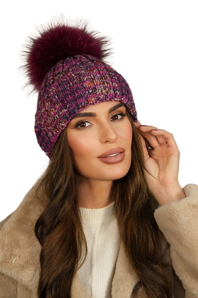 Čepice, Model: Pavone Přírodní Pompon, Barva: fuchsie, Složení materiálu: 75% Poliakryl; 25% Vlna, Určení: Podzim/Zima, Velikost: Univerzální (54-60)