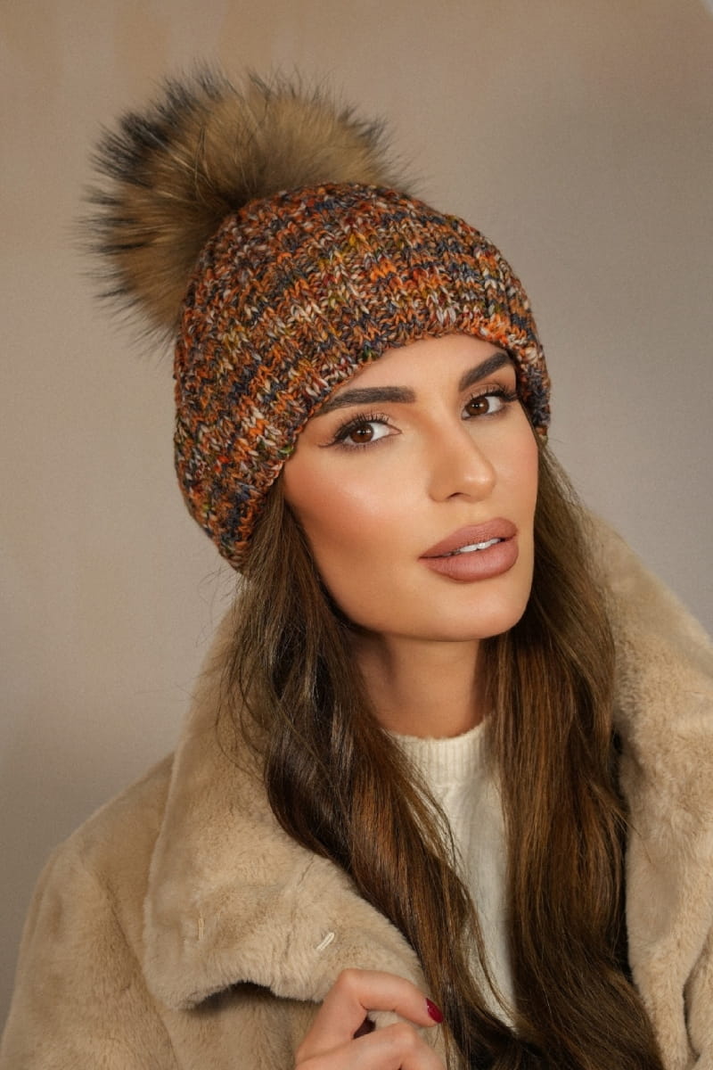 Čepice, Model: Pavone Přírodní Pompon, Barva: ruda, Složení materiálu: 75% Poliakryl; 25% Vlna, Určení: Podzim/Zima, Velikost: Univerzální (54-60) (Čepice, fotografie 2)