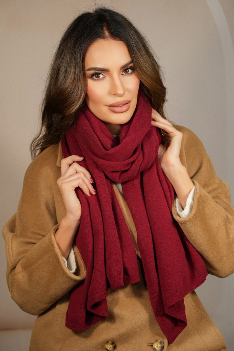 Model: Szalik-01, Kolor: bordowy, Skład materiału: 80% Wełna; 20% Poliamid, Przeznaczenie: Jesień/Zima, Wymiary(długość/szerokość): 180cm/65cm