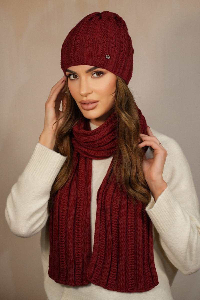 Komplety: czapka + szalik/komin, Model: Filona-Komplet, Kolor: bordowy, Skład materiału: 50% Akryl; 30% Wełna; 20% Poliamid, Przeznaczenie: Jesień/Zima, Rozmiar: Uniwersalny (54-60) (Komplety: czapka + szalik/komin, zdjęcie 2)