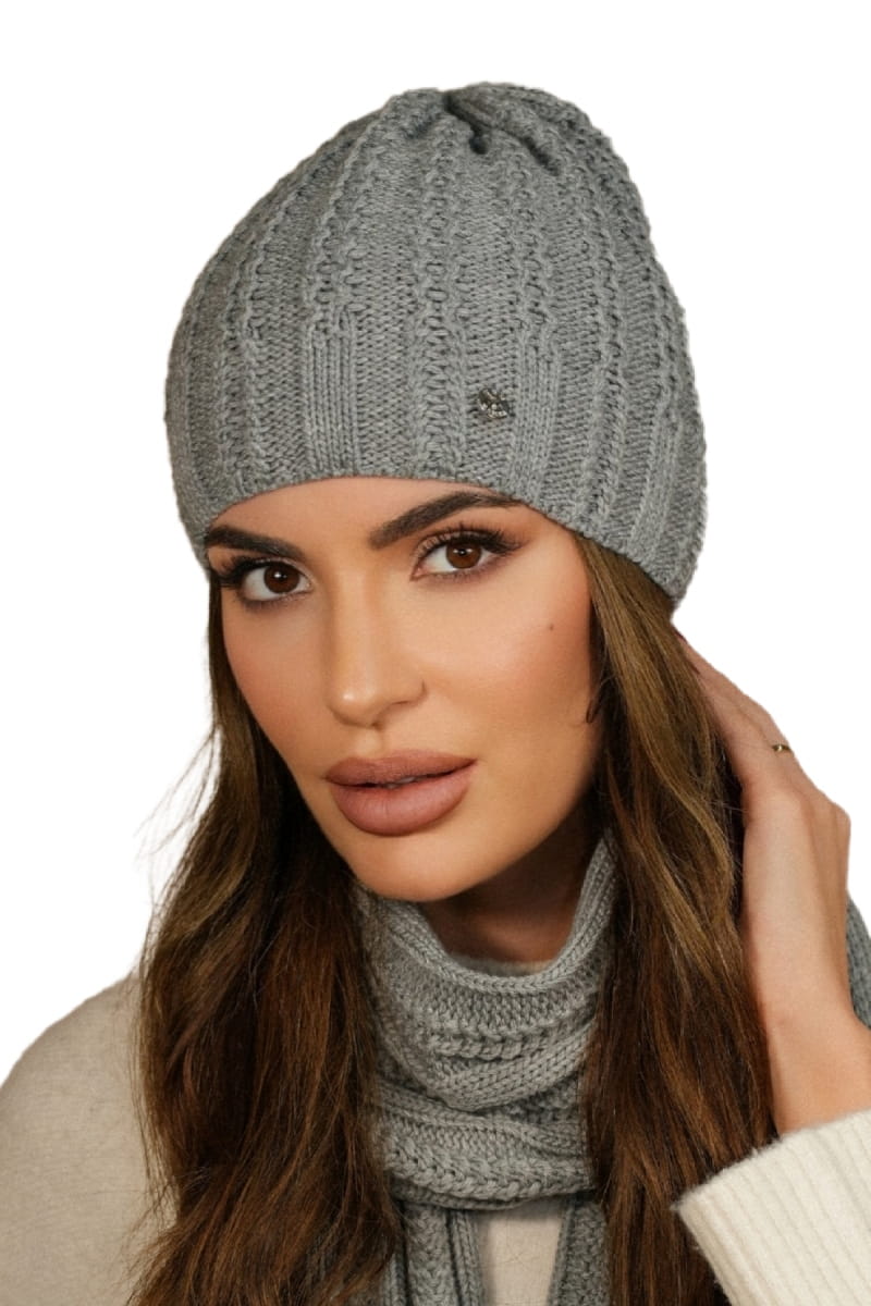 Komplety: czapka + szalik/komin, Model: Filona-Komplet, Kolor: szary, Skład materiału: 50% Akryl; 30% Wełna; 20% Poliamid, Przeznaczenie: Jesień/Zima, Rozmiar: Uniwersalny (54-60) (Komplety: czapka + szalik/komin, zdjęcie 3)