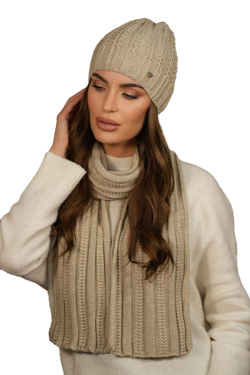 Komplety: czapka + szalik/komin, Model: Filona-Komplet, Kolor: beżowy, Skład materiału: 50% Akryl; 30% Wełna; 20% Poliamid, Przeznaczenie: Jesień/Zima, Rozmiar: Uniwersalny (54-60)