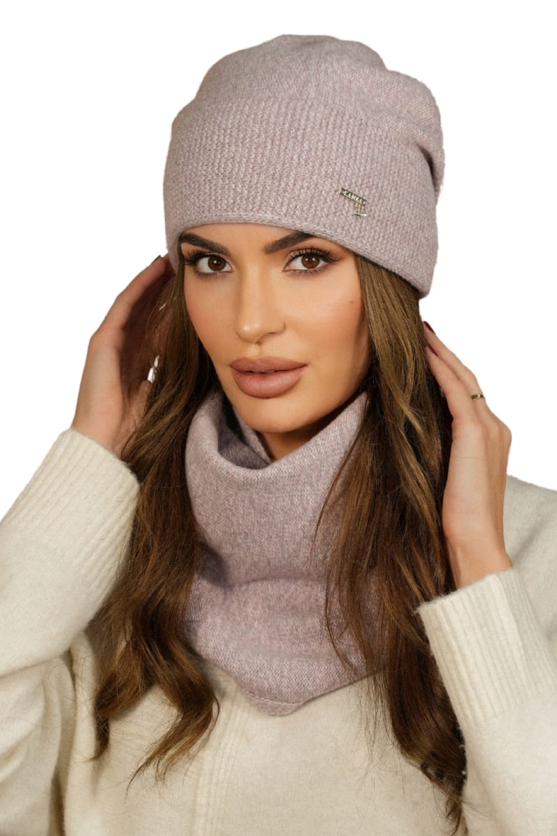 Komplet (Czapka + Komin), Model: Pene Komplet, Kolor: różowy, Skład materiału: 80% Wełna; 20% Poliamid, Przeznaczenie: Jesień/Zima, Wymiary(długość/szerokość): 70cm/40cm