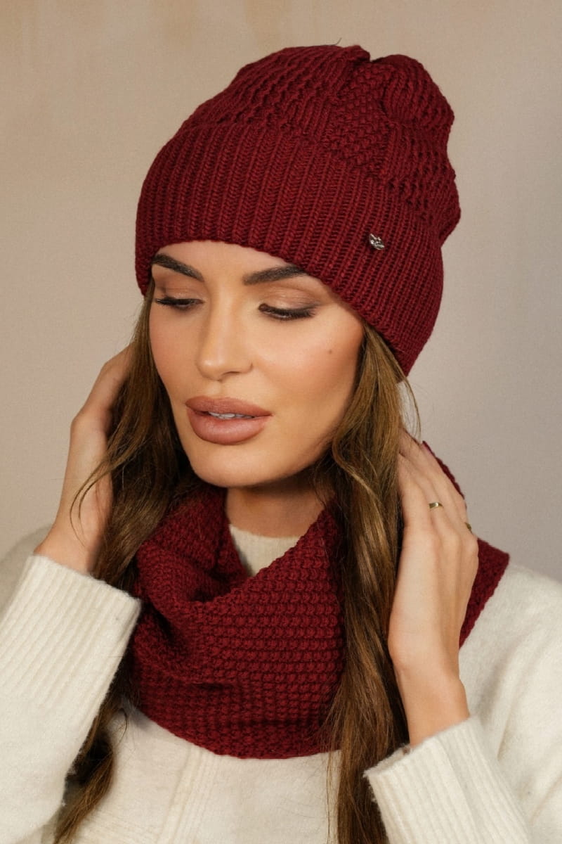 Komplet (Czapka + Komin), Model: Safona-Komplet, Kolor: bordowy, Skład materiału: 50% Akryl; 30% Wełna; 20% Poliamid, Przeznaczenie: Jesień/Zima, Wymiary(długość/szerokość): 70cm/30cm (Komplet (Czapka + Komin), zdjęcie 2)