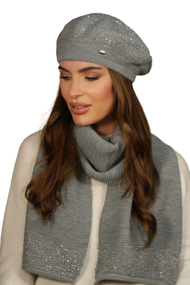 Komplet (Beret + Szalik), Model: Piwonia-Komplet, Kolor: szary, Skład materiału: 50% Akryl; 20% Wełna; 15% Poliamid; 15% Poliester, Rozmiar: Uniwersalny (54-60)
