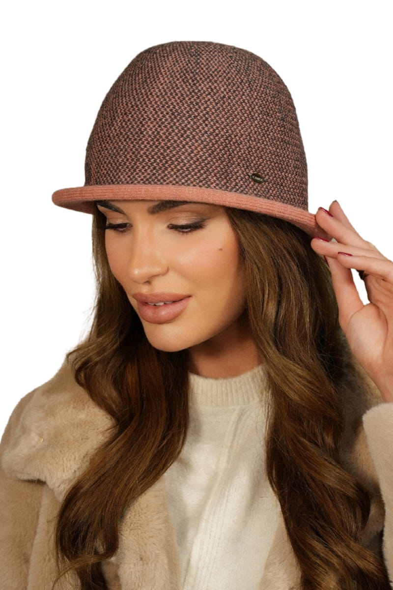 Kapelusz Damski, Model: Zelda, Kolor: koralowy, Skład materiału: 50% Akryl; 30% Wełna; 10% Wiskoza; 10% Alpaka, Przeznaczenie: Jesień/Zima, Rozmiar: Uniwersalny (54-60)