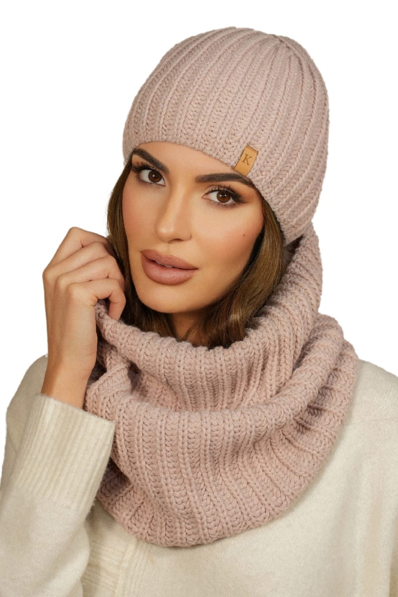 Komplet (Czapka + Komin), Model: Cykoria-Komplet, Kolor: różowy, Skład materiału: 50% Akryl; 30% Wełna; 10% Wiskoza; 10% Alpaka, Przeznaczenie: Jesień/Zima, Wymiary(długość/szerokość): 32cm/38cm