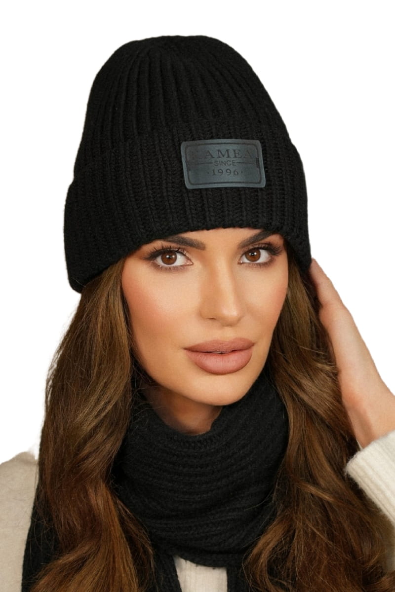 Komplet (Czapka + Szalik), Model: Leticia-Komplet, Kolor: czarny, Skład materiału: 20% Kaszmir; 30% Meryno Extrafine; 30% Wiskoza; 20% Poliamid, Przeznaczenie: #NAZWA?, Wymiary(długość/szerokość): 170cm/25cm (Komplet (Czapka + Szalik), zdjęcie 3)