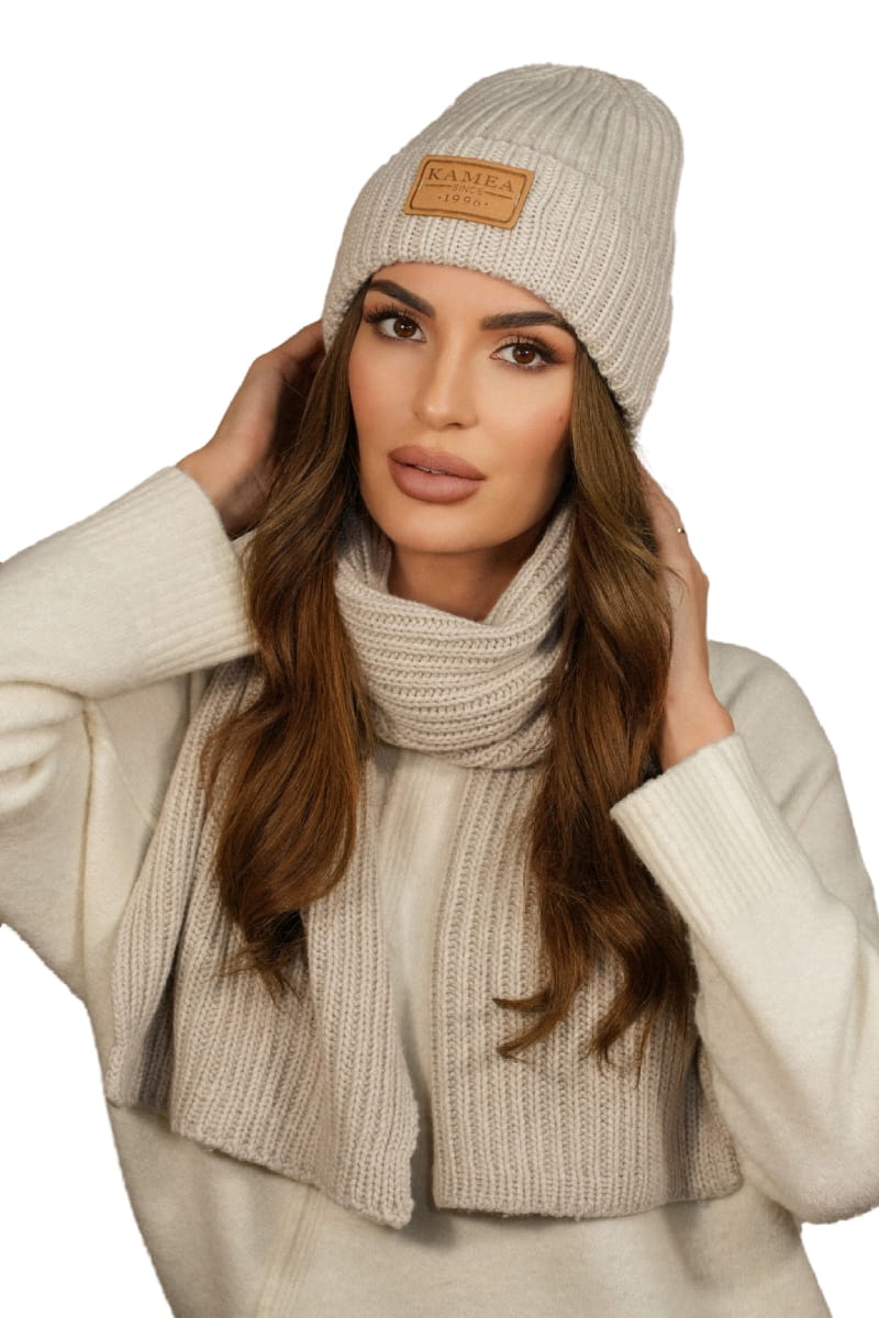 Komplety: czapka + szalik/komin, Model: Leticia-Komplet, Kolor: beżowy, Skład materiału: 20% Kaszmir; 30% Meryno Extrafine; 30% Wiskoza; 20% Poliamid, Rozmiar: Uniwersalny (54-60)