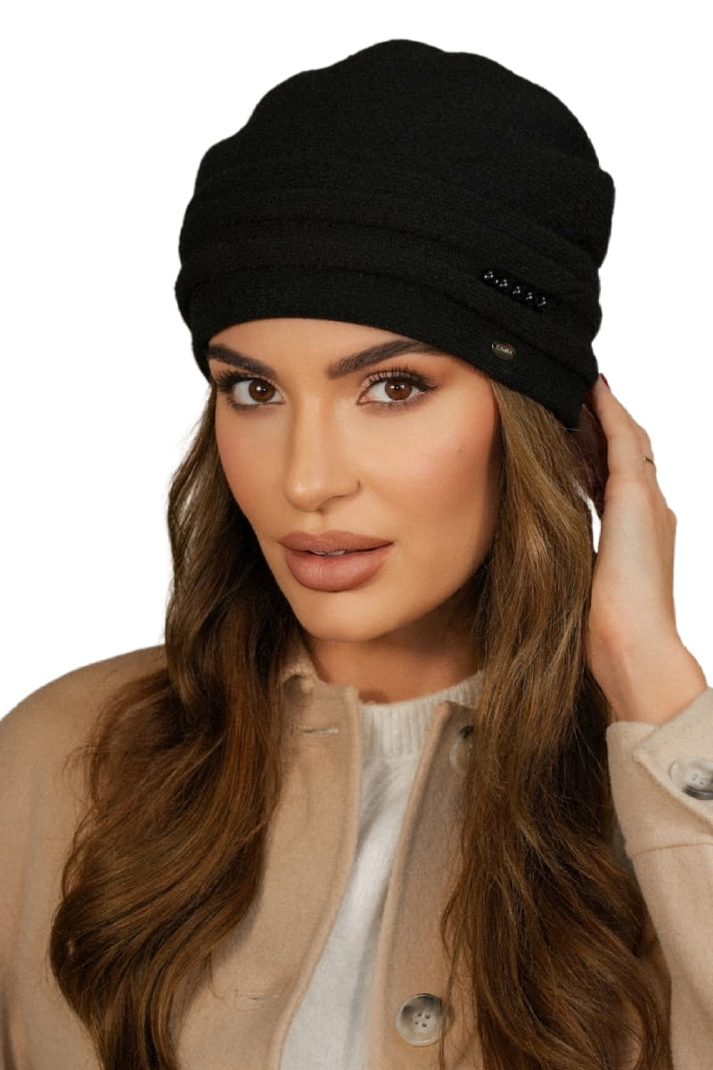 Čepice, Model: Sakura, Barva: černá, Složení materiálu: 80% Vlna; 20% Polyamid, Určení: Podzim/Zima, Velikost: Univerzální (54-60)