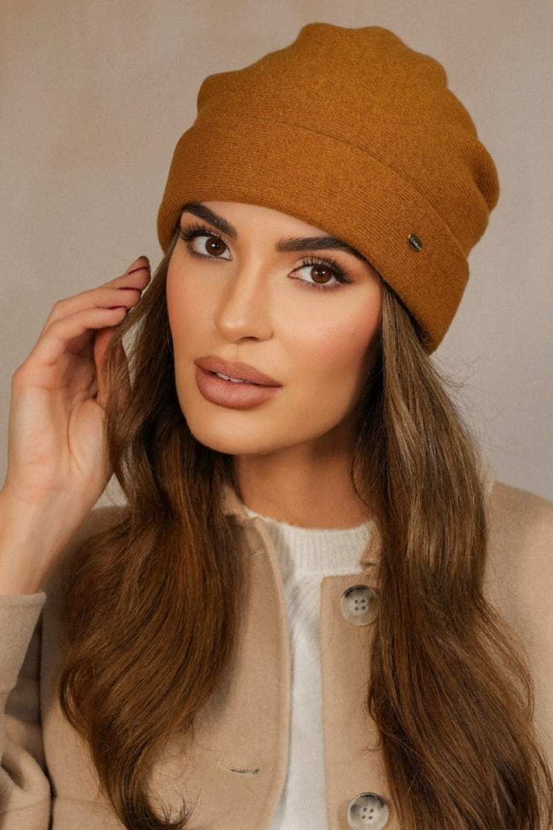 Czapki, Model: Krokus, Kolor: musztardowy, Skład materiału: 80% Wełna; 20% Poliamid, Przeznaczenie: Jesień/Zima, Rozmiar: Uniwersalny (54-60) (Czapki, zdjęcie 4)