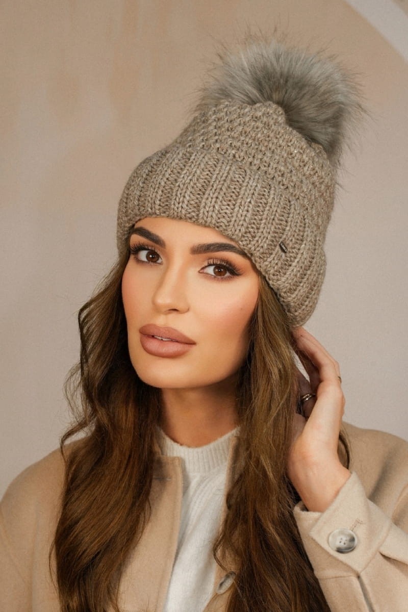 Čepice, Model: Furja s Eco Pomponem, Barva: cappuccino, Složení materiálu: 83% Akryl; 15% Polyamid; 2% Metalický, Určení: Podzim/Zima, Velikost: Univerzální (54-60) (Čepice, fotografie 2)