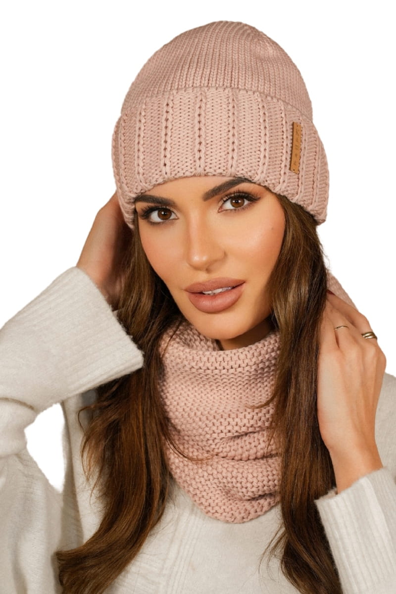 Komplet (Czapka+ Komin), Model: Komplet-Leona, Kolor: różowy, Skład materiału: 50% Akryl; 30% Wełna; 20% Poliamid, Rozmiar: Uniwersalny (54-60)