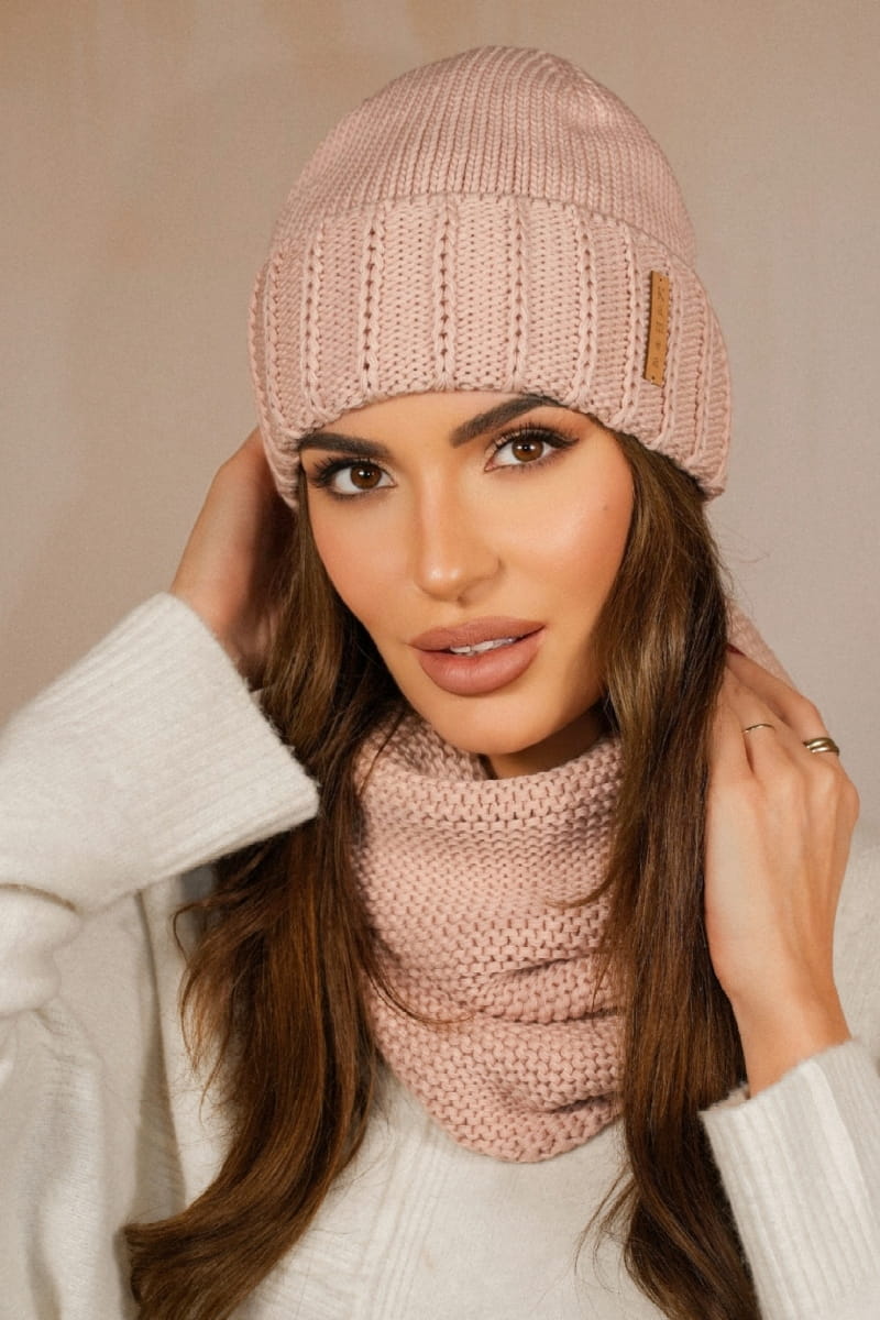 Komplet (Czapka+ Komin), Model: Komplet-Leona, Kolor: różowy, Skład materiału: 50% Akryl; 30% Wełna; 20% Poliamid, Rozmiar: Uniwersalny (54-60) (Komplet (Czapka+ Komin), zdjęcie 2)