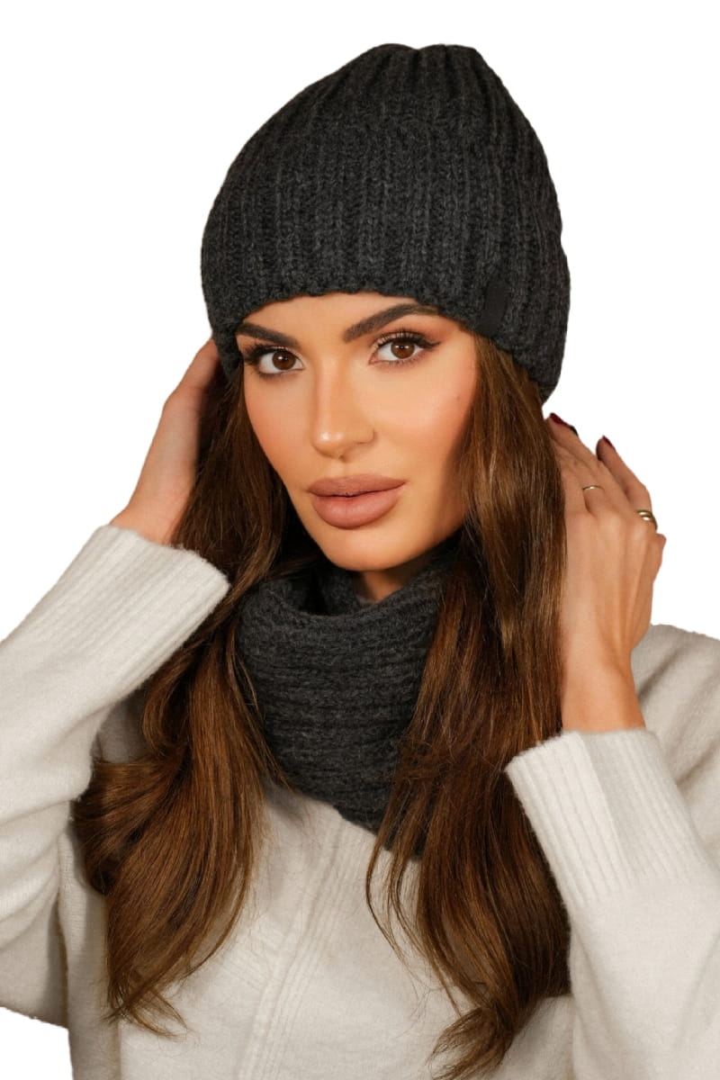Komplet (Čepice + Šála), Model: Seven-Komplet, Barva: černá, Složení materiálu: 100% Polyester, Velikost: Univerzální (54-60)