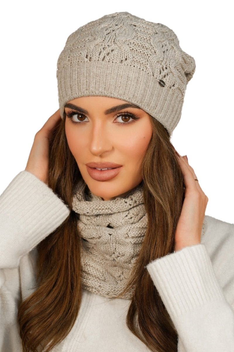 Sada (Čepice + Komin), Model: Kamila-Komplet, Barva: béžová, Složení materiálu: 50% Akryl; 30% Vlna; 20% Polyamid, Určení: Podzim/Zima, Rozměry(délka/šířka): 32cm/33cm