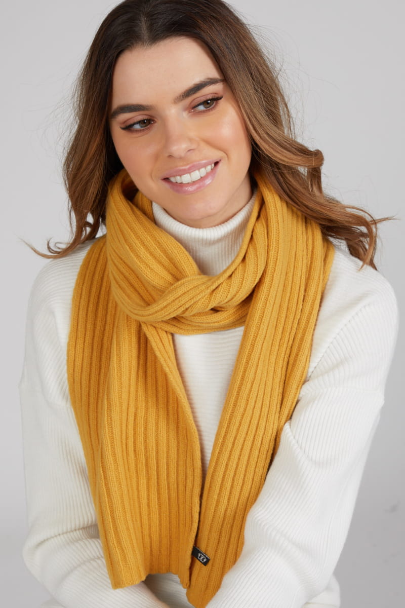 Model: Szalik-04, Kolor: musztardowy, Skład materiału: 90% Wełna; 10% Poliamid