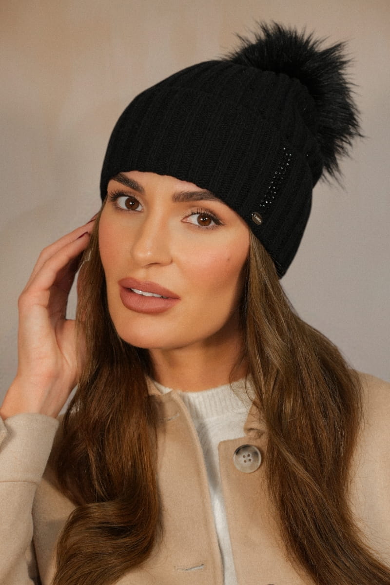 Czapka Damska, Model: Nila Pn, Kolor: czarny, Skład materiału: 80% Wełna; 20% Poliamid, Rozmiar: Uniwersalny (54-60)