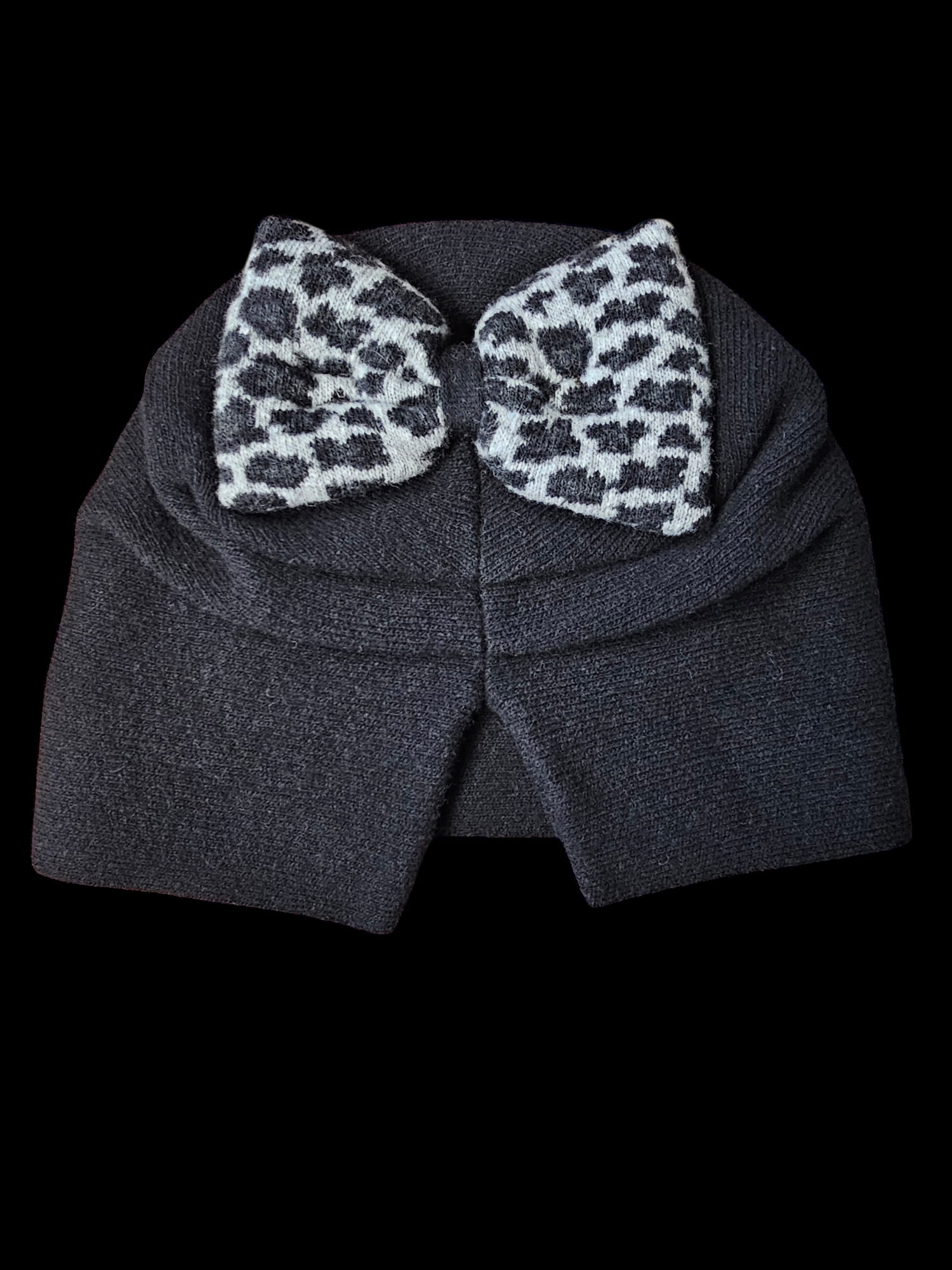 Čepice, Model: Kiku, Barva: černá, Složení materiálu: 80% Vlna; 20% Polyamid, Určení: Podzim/Zima, Velikost: Univerzální (54-60) (Čepice, fotografie 3)