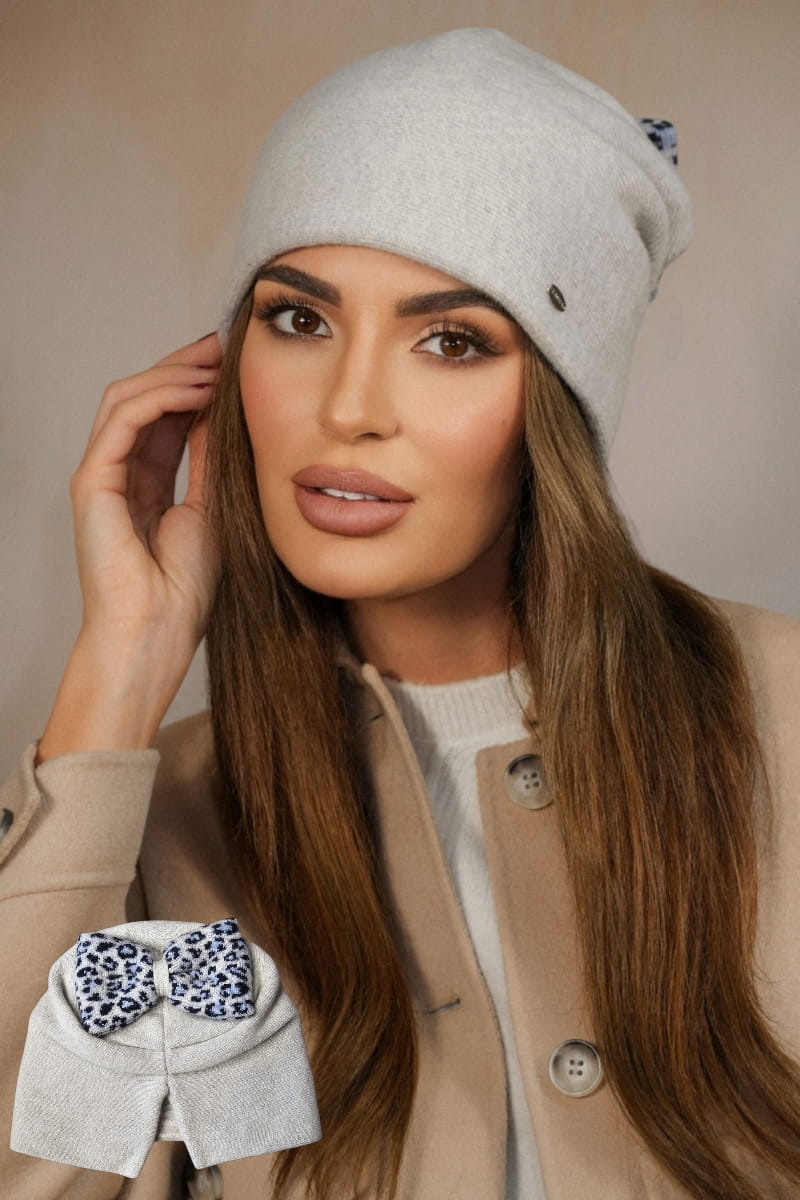 Čepice, Model: Kiku, Barva: světle šedá, Složení materiálu: 80% Vlna; 20% Polyamid, Určení: Podzim/Zima, Velikost: Univerzální (54-60) (Čepice, fotografie 2)
