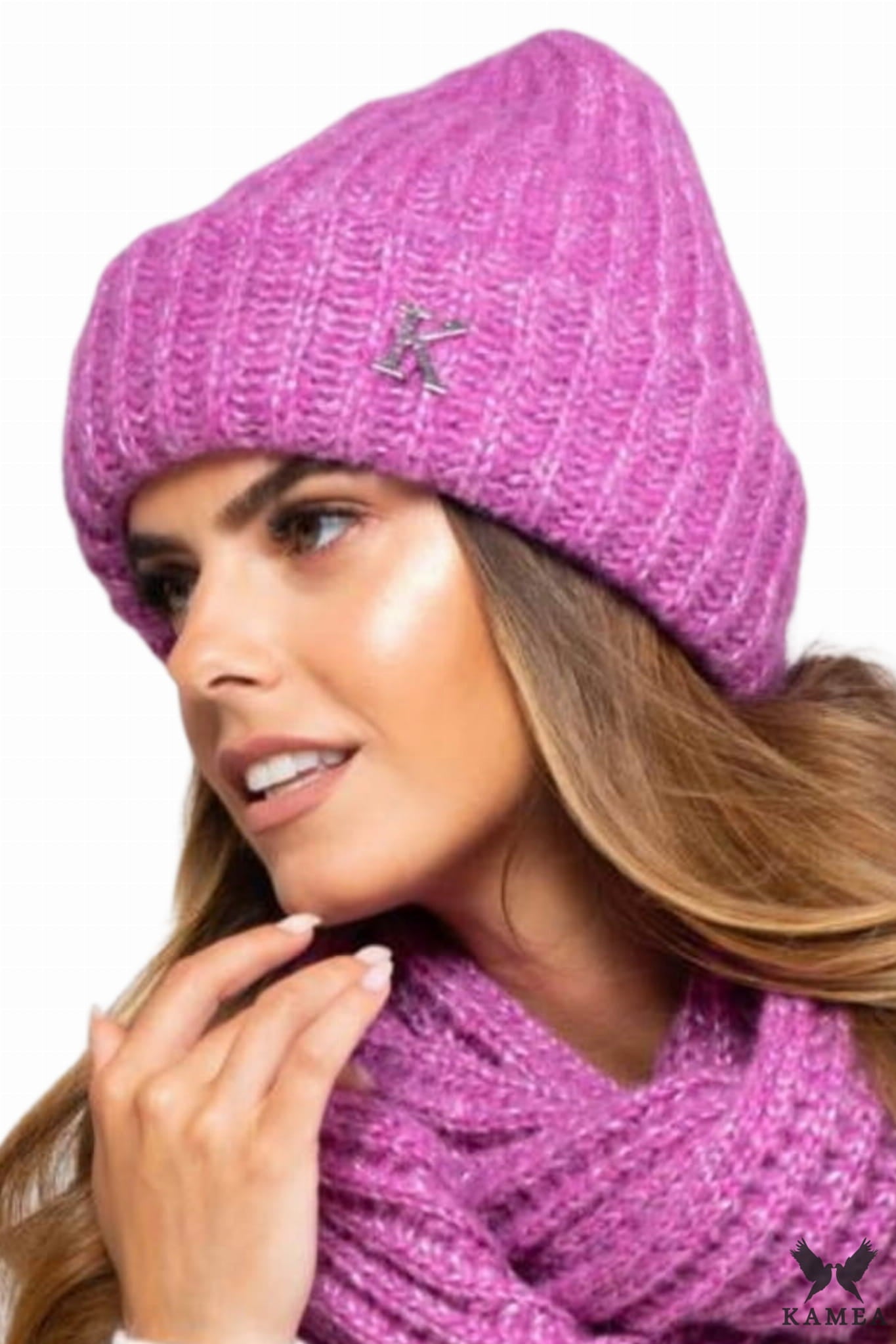 Czapki, Model: Grenada, Kolor: różowy, Skład materiału: 32% Polyamid; 19% Poliester; 19% Merynos Wełna; 15% Wiskoza; 15% Kid Moher, Rozmiar: Uniwersalny (54-60)