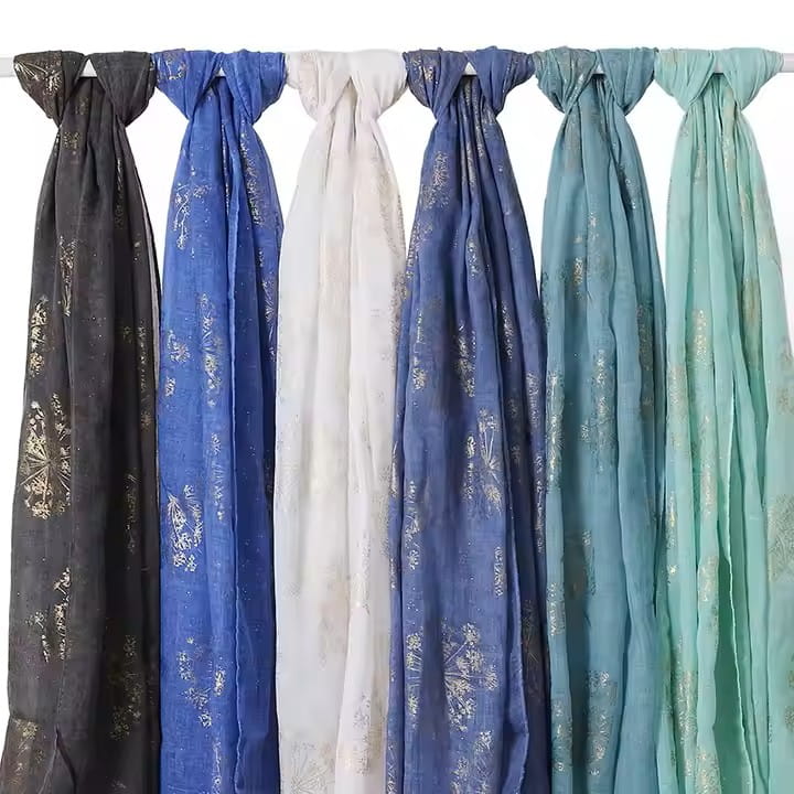 Rozměry šálu 180x70 cm, ideální pro každodenní styling a speciální příležitosti | KAMEA | Spironik.pl