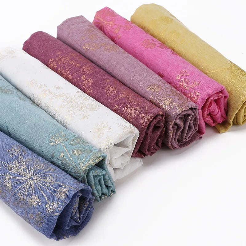 Boční pohled na šálu, ukazující její elegantní design a texturu | KAMEA | Spironik.pl