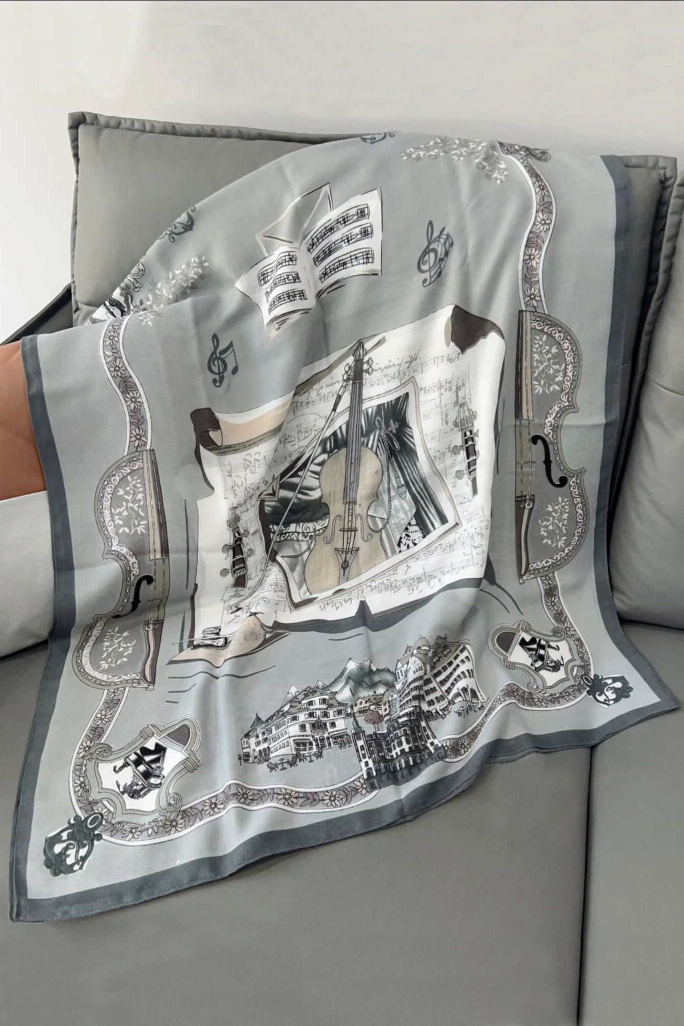 Model: C1910-1//T32//11, Kolor: szary, Skład materiału: 100% Wiskoza, Przeznaczenie: Wielosezonowe, Wymiary(długość/szerokość): 180cm/85cm