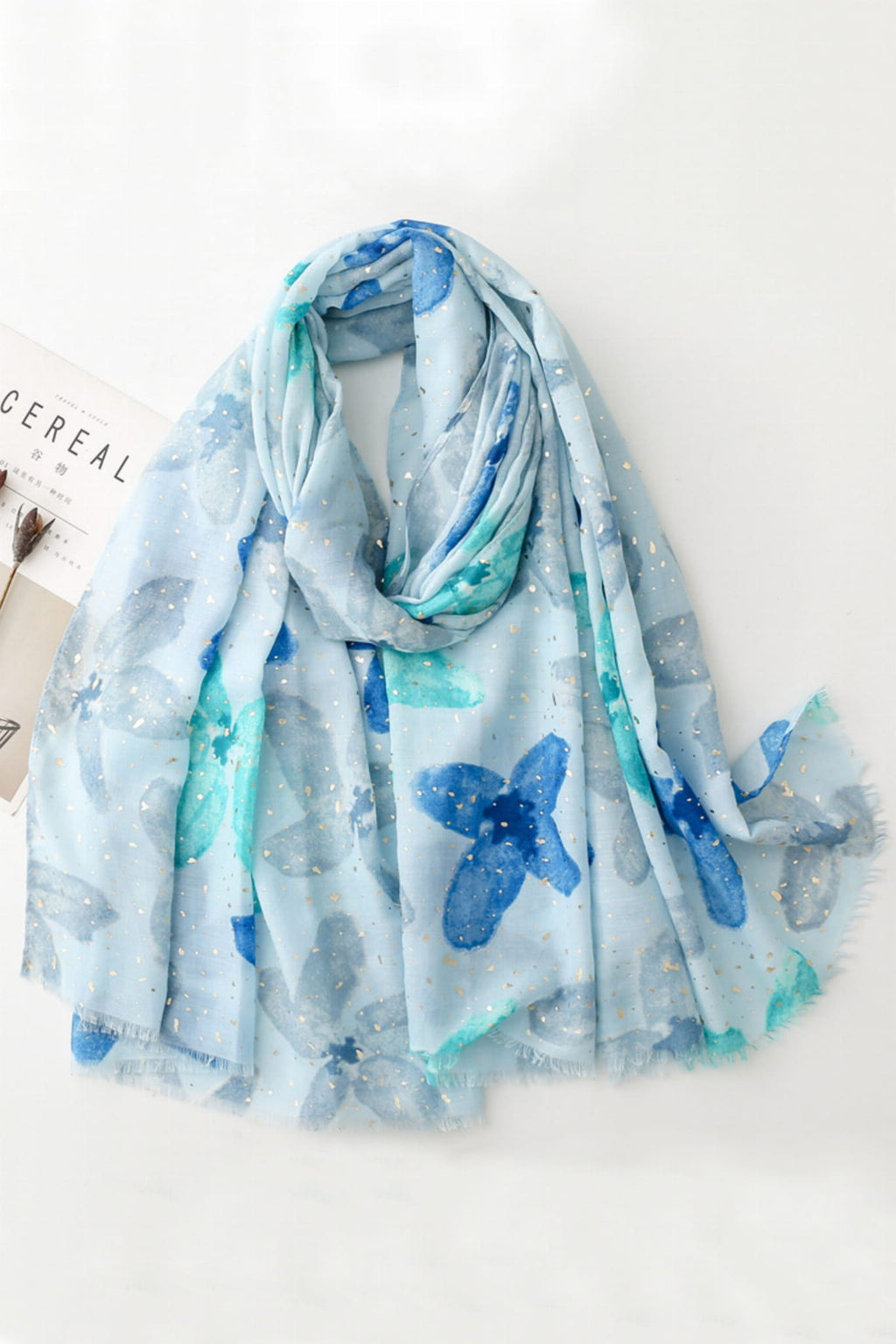 Szalik Damski, Model: C2003-4//T25//4, Kolor: niebieski, Skład materiału: 50% Wiskoza; 50% Bawełna, Przeznaczenie: Wielosezonowe, Wymiary(długość/szerokość): 180cm/90cm