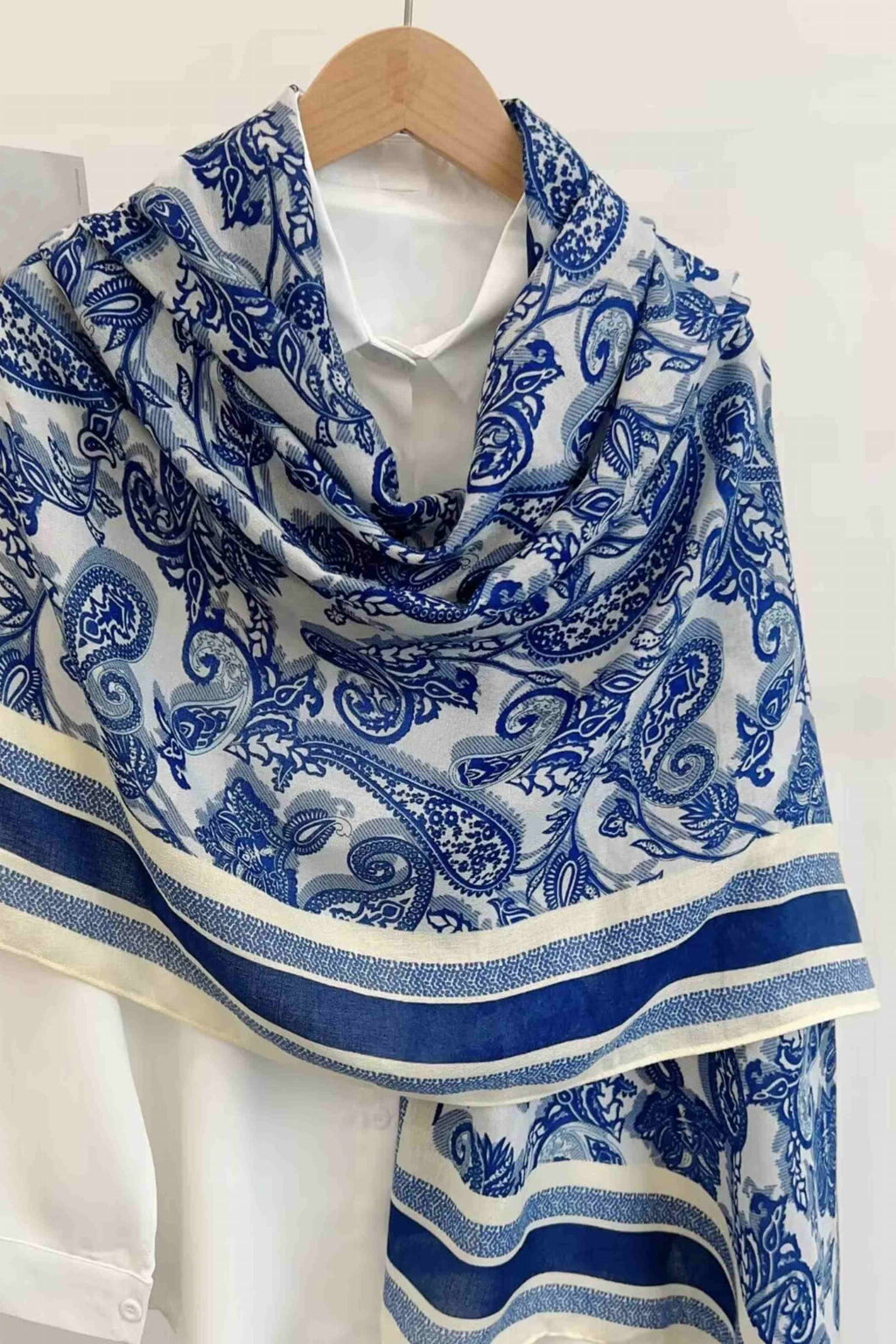 Model: C2270-2//T32//11, Kolor: niebieski, Skład materiału: 100% Wiskoza, Przeznaczenie: Wielosezonowe, Wymiary(długość/szerokość): 180cm/85cm