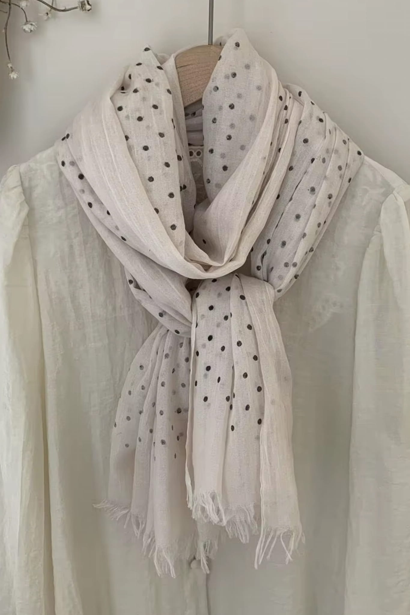 Жіночий шарф, модель: C2273-2//T28//7, колір: екрю, склад матеріалу: 50% віскоза; 50% бавовна, призначення: багатосезонний, розміри (довжина/ширина): 180см/90см