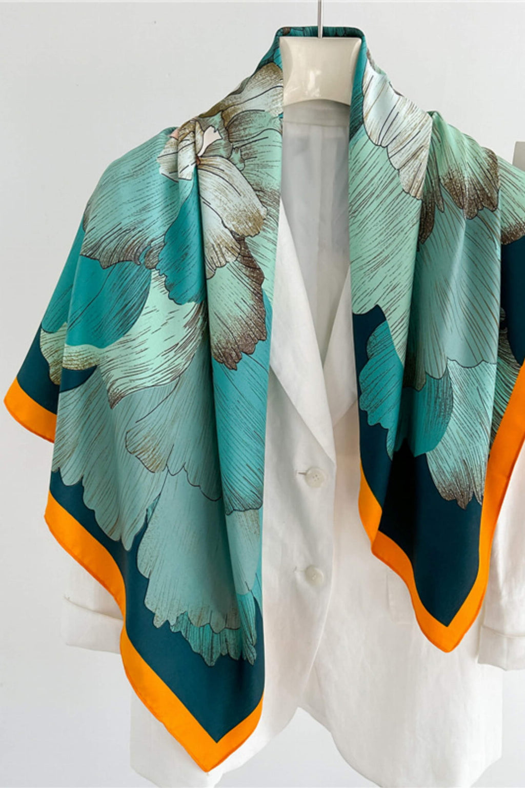 Apaszka, Model: F247-1//T37//16, Kolor: turkusowy, Skład materiału: 100% Poliester, Przeznaczenie: Wielosezonowe, Wymiary(długość/szerokość): 90cm/90cm