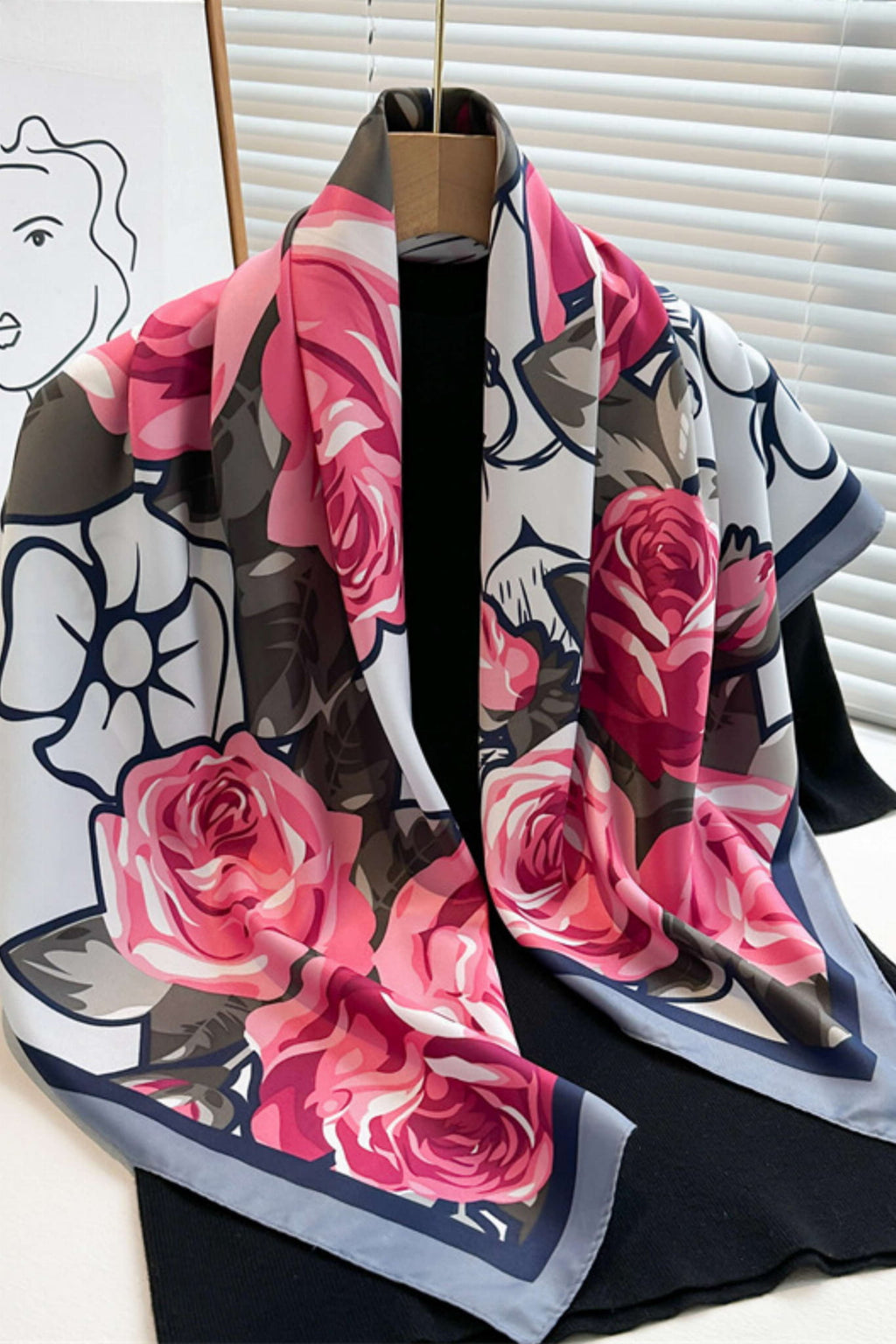 Apaszka, Model: F297-3//T38//17, Kolor: różowy, Skład materiału: 100% Poliester, Przeznaczenie: Wielosezonowe, Wymiary(długość/szerokość): 90cm/90cm