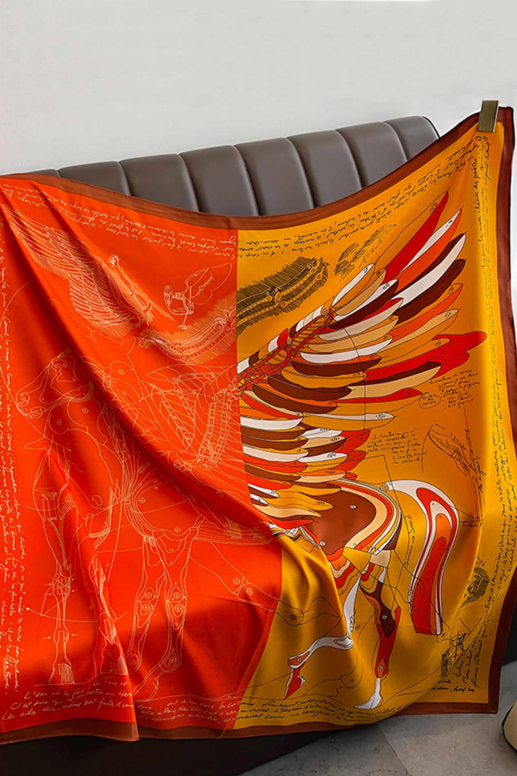 Apaszka, Model: F352-1//T35//14, Kolor: pomarańczowy, Skład materiału: 100% Poliester, Przeznaczenie: Wielosezonowe, Wymiary(długość/szerokość): 90cm/90cm