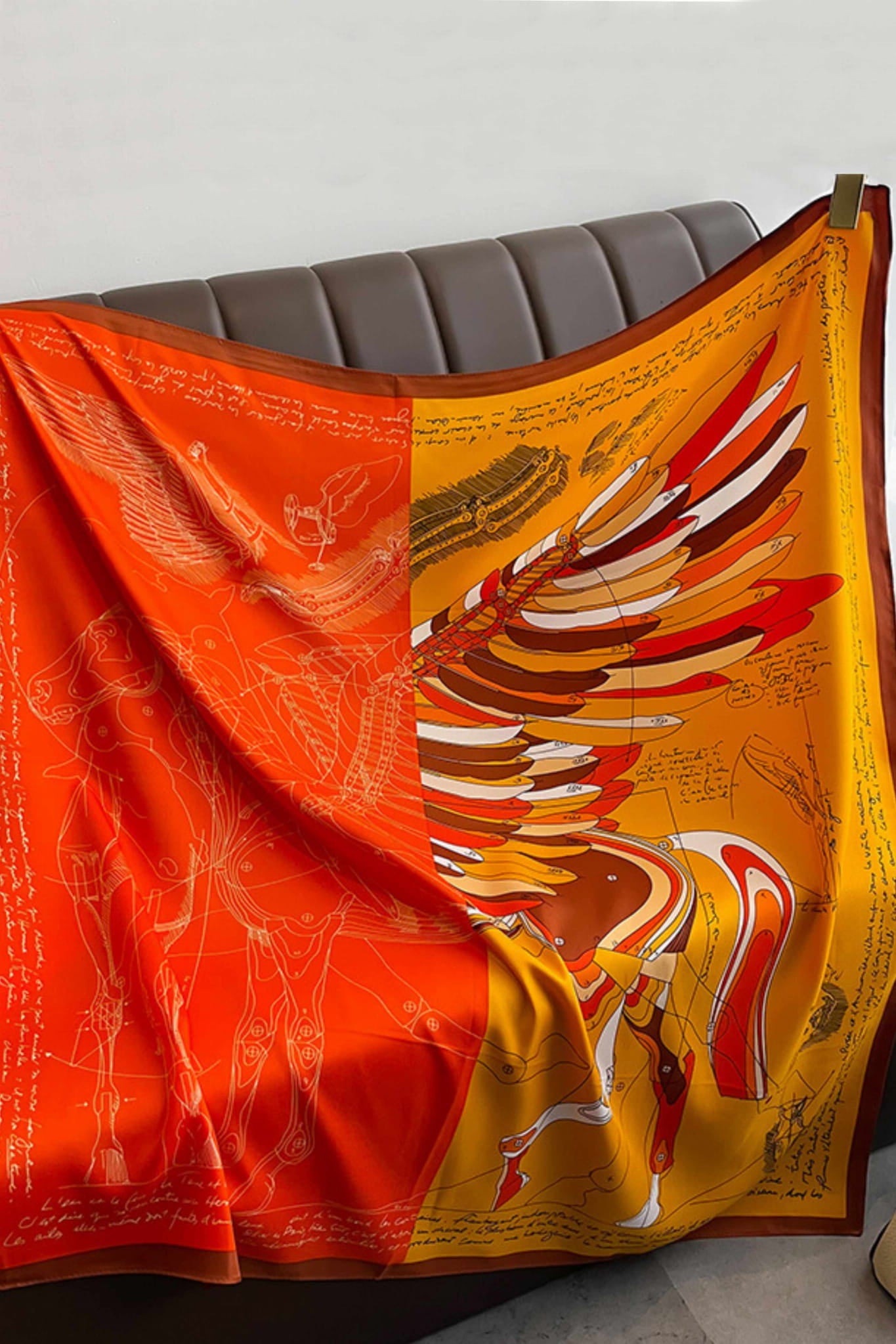 Apaszka, Model: F352-1//T35//14, Kolor: pomarańczowy, Skład materiału: 100% Poliester, Przeznaczenie: Wielosezonowe, Wymiary(długość/szerokość): 90cm/90cm