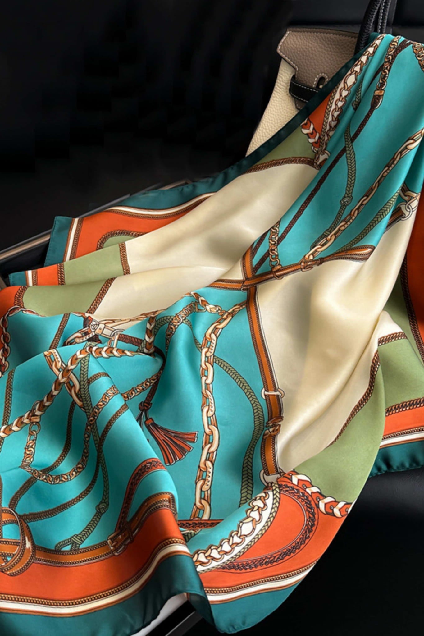 Apaszka, Model: FJ427-2//T41//20, Kolor: turkusowy, Skład materiału: 100% Poliester, Przeznaczenie: Wielosezonowe, Wymiary(długość/szerokość): 70cm/70cm