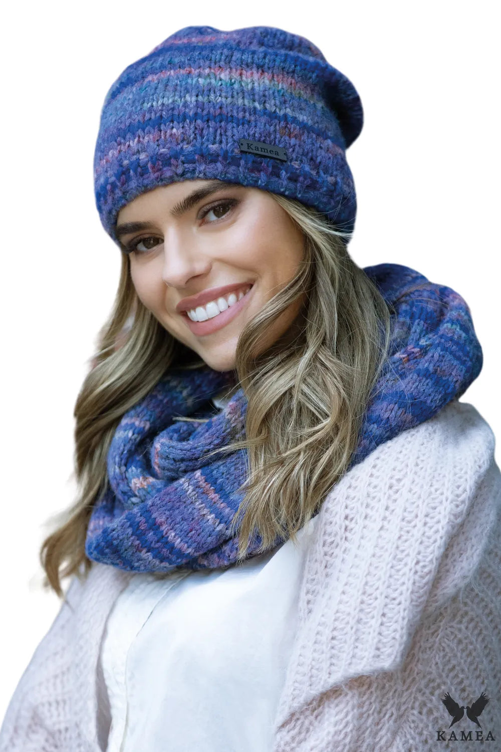 Czapka Damska, Model: Kali, Kolor: niebieski, Skład materiału: 65% Akryl; 21% Wełna; 14% Poliamid, Przeznaczenie: Jesień/Zima, Rozmiar: Uniwersalny (54-60) (Czapka Damska, zdjęcie 4)