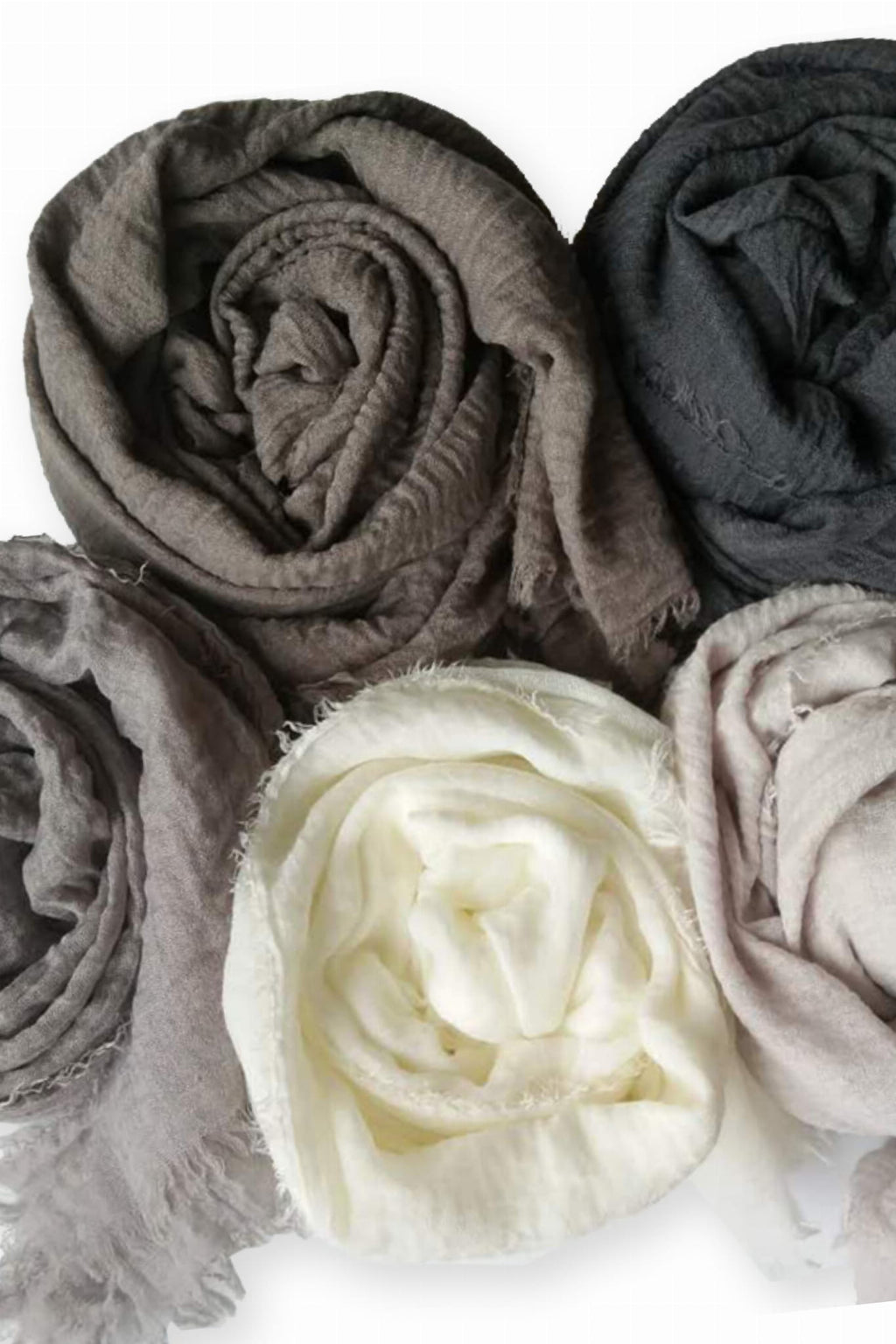 Model: H001-9//T33//12, Kolor: beżowy, Skład materiału: 100% Poliester, Przeznaczenie: Wielosezonowe, Wymiary(długość/szerokość): 180cm/85cm