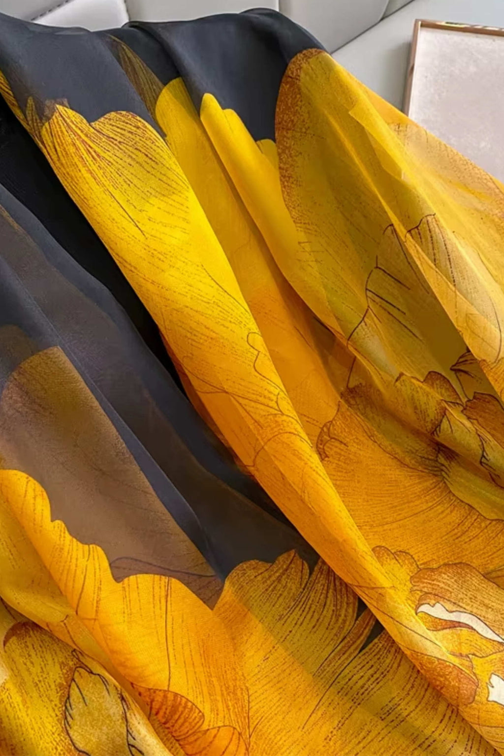 Szalik Damski, Model: YY003//T23//2, Kolor: żółty, Skład materiału: 100% Poliester, Przeznaczenie: Wielosezonowe, Wymiary(długość/szerokość): 190cm/135cm (Szalik Damski, zdjęcie 4)