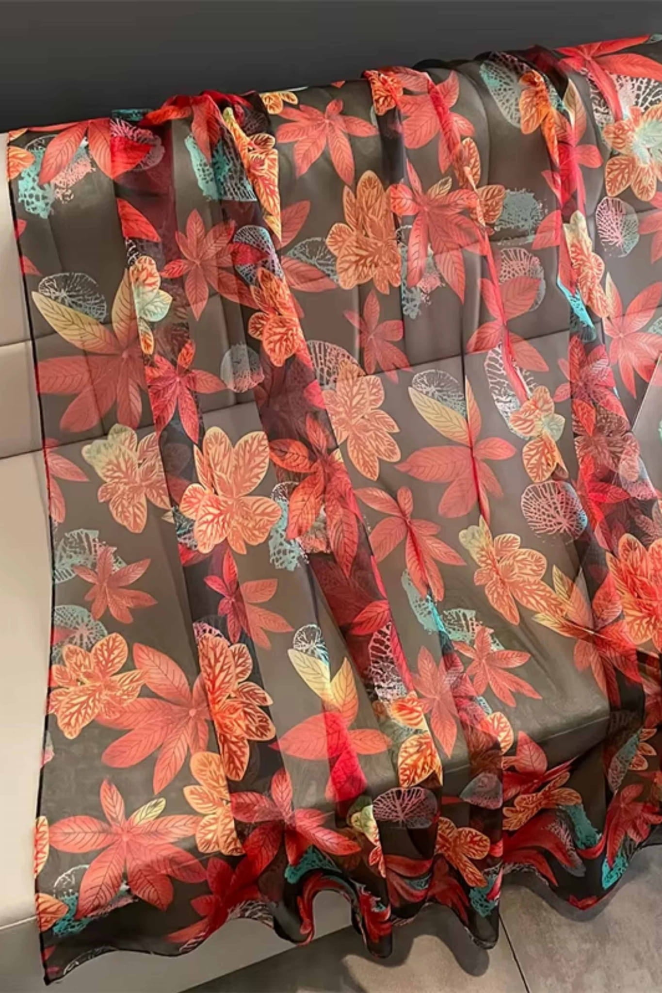 Szalik Damski, Model: YY039//T23//2, Kolor: czerwony, Skład materiału: 100% Poliester, Przeznaczenie: Wielosezonowe, Wymiary(długość/szerokość): 190cm/135cm (Szalik Damski, zdjęcie 3)