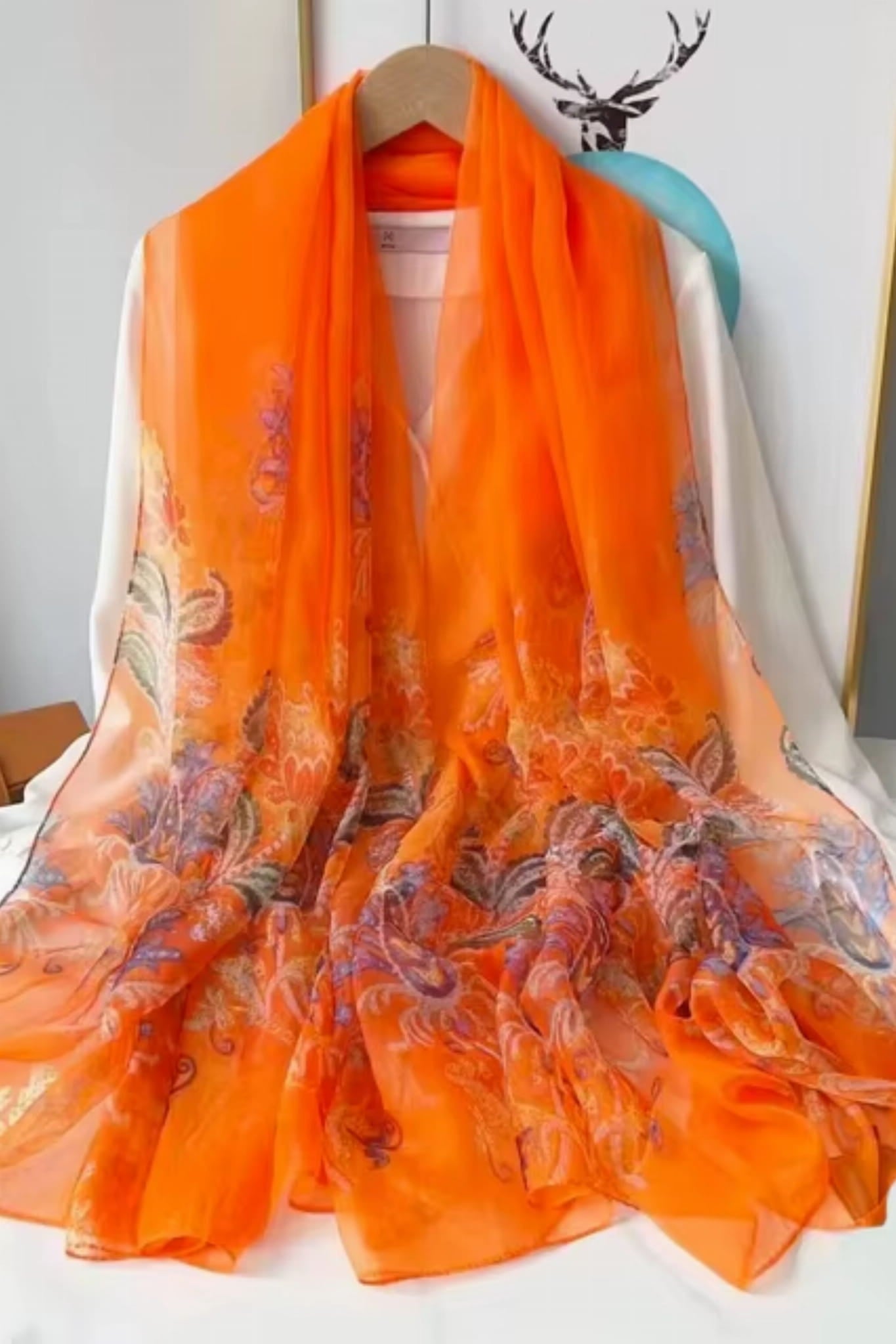 Szalik Damski, Model: YY226//T23//3, Kolor: pomarańczowy, Skład materiału: 100% Poliester, Przeznaczenie: Wielosezonowe, Wymiary(długość/szerokość): 190cm/135cm (Szalik Damski, zdjęcie 2)