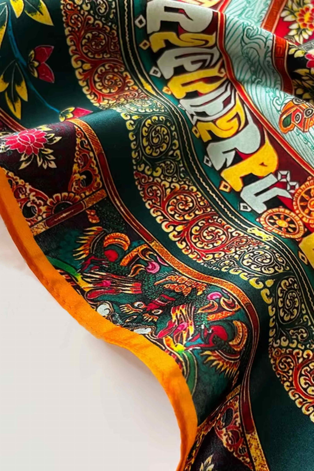 Przód apaszki Oriental Majesty z eleganckim wzorem inspirowanym sztuką orientalną | KAMEA | Spironik.pl