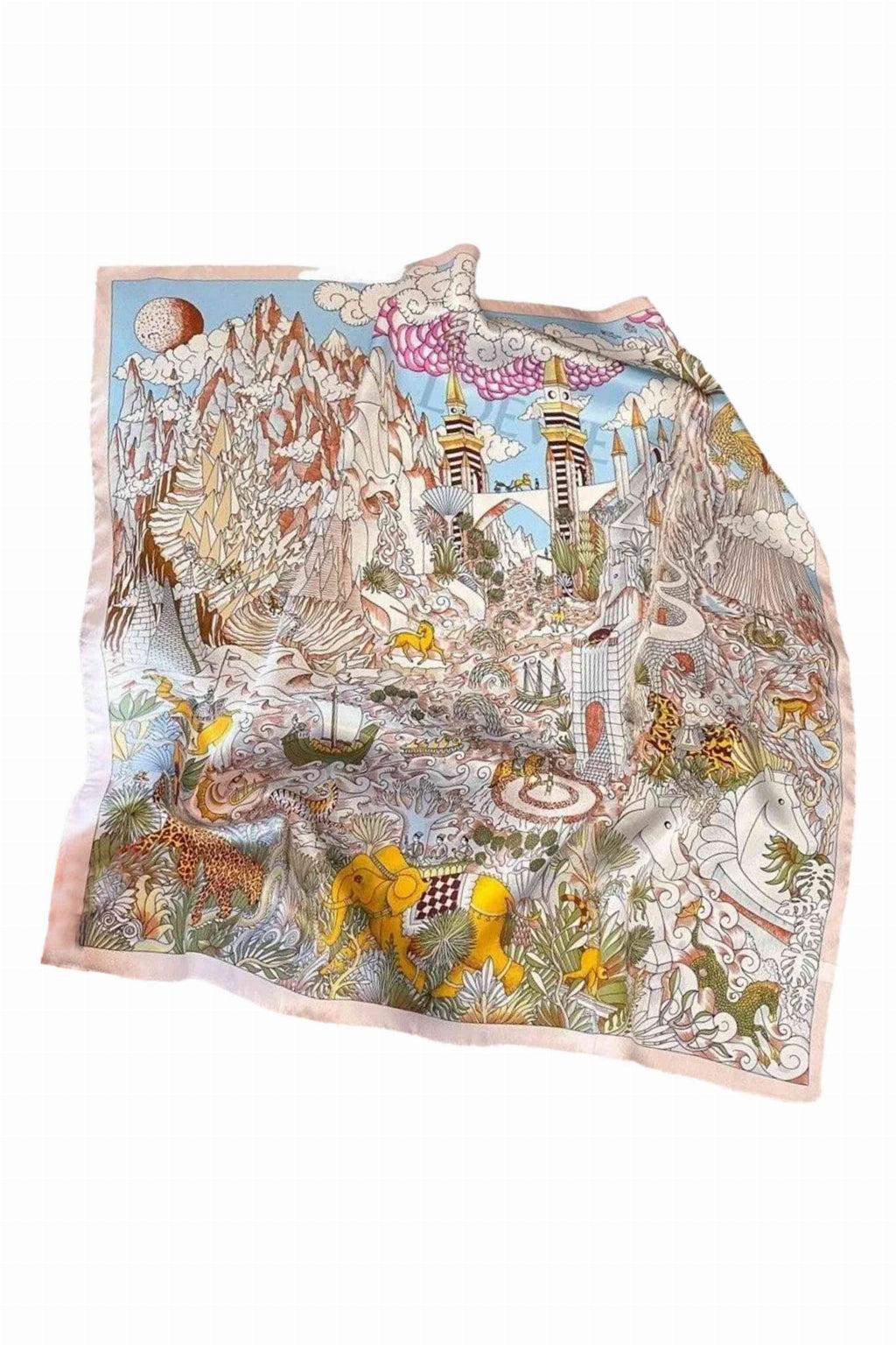 Bok apaszki Magic Journey z widoczną fakturą jedwabiu i artystycznym wzorem | KAMEA | Spironik.pl