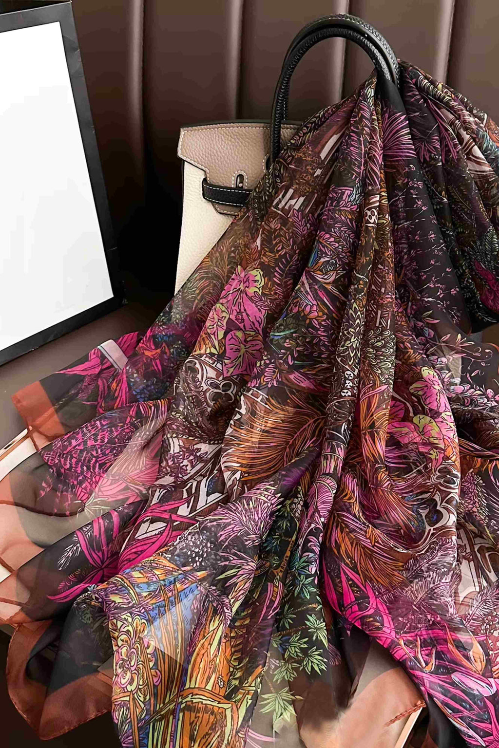 Szalik Damski, Model: YY177//T23//2, Kolor: fuksja, Skład materiału: 100% Poliester, Przeznaczenie: Wielosezonowe, Wymiary(długość/szerokość): 190cm/135cm (Szalik Damski, zdjęcie 4)